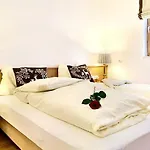 Alpen Апартаменты *